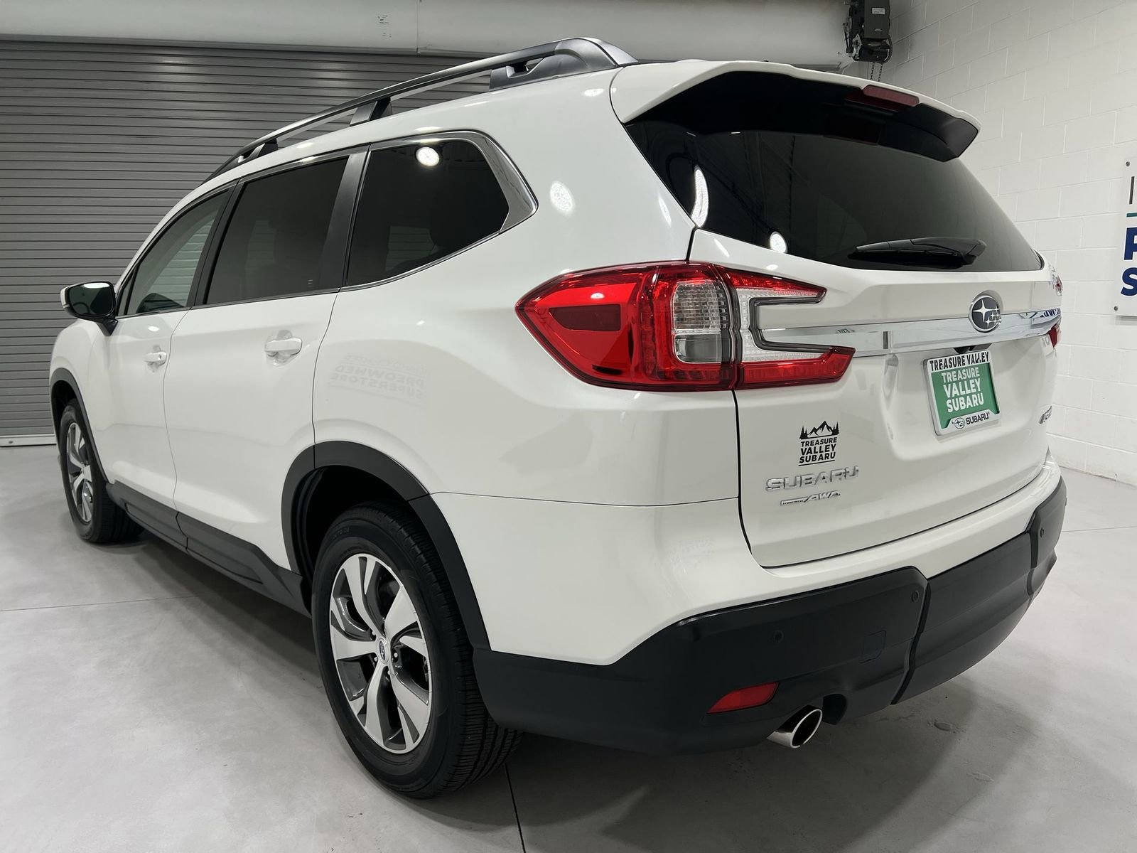 Used 2025 Subaru Ascent Premium image 6