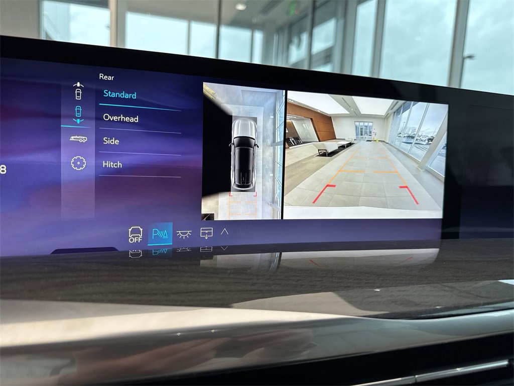 New 2025 Cadillac Escalade IQ Luxury 1 w/ Smart Trailering package image 17