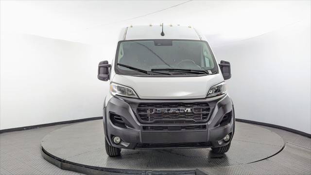 Used 2024 RAM ProMaster 2500 w/ Convenience Group FWD image 12