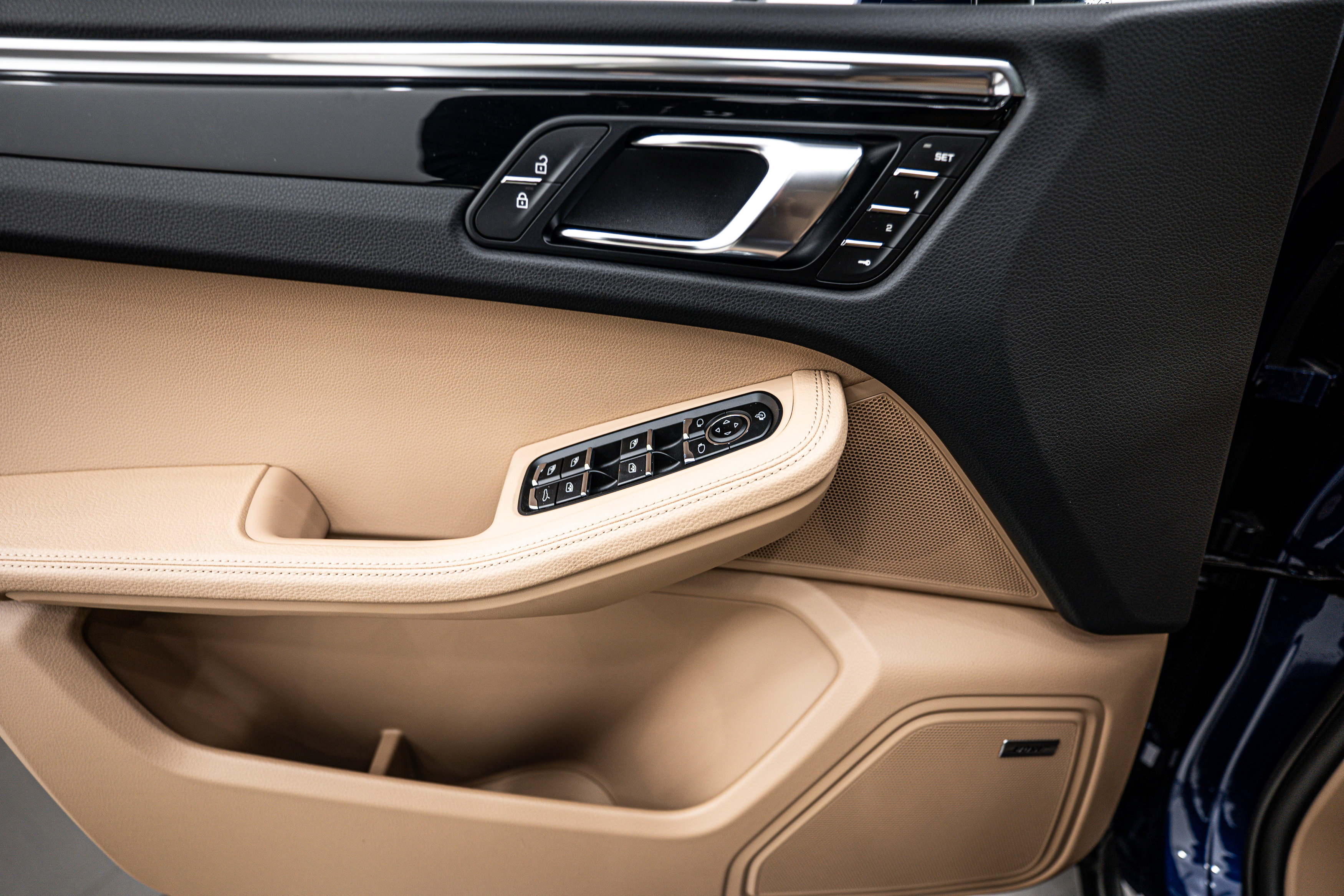 New 2025 Porsche Macan image 16