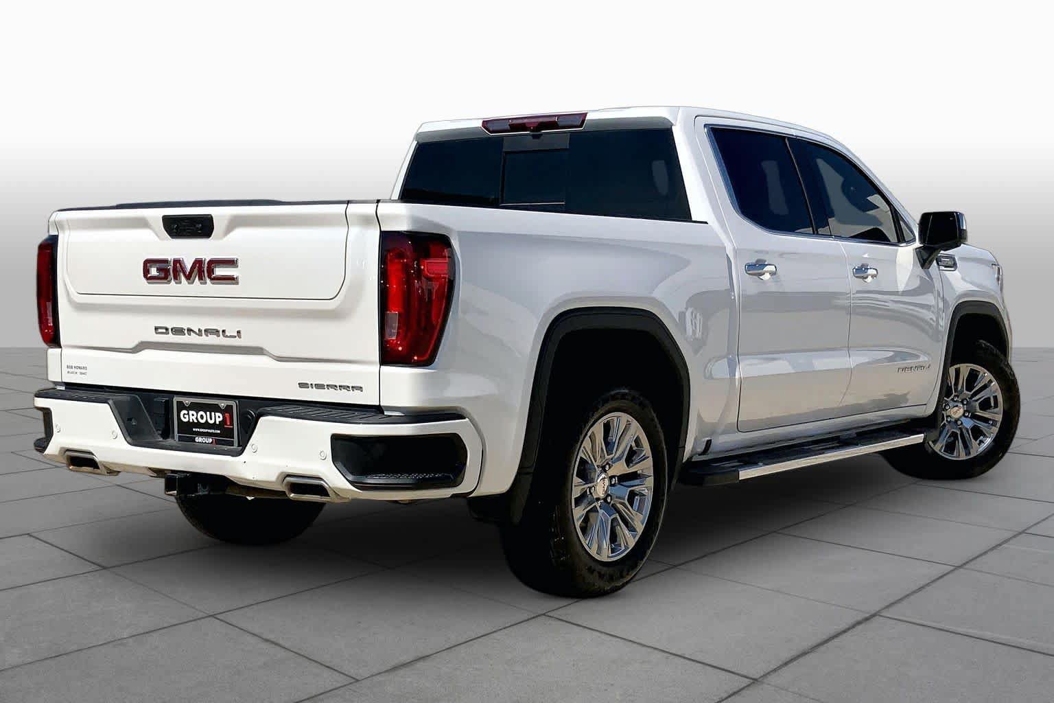 Used 2022 GMC Sierra 1500 Denali w/ Denali Carbonpro Edition AWD/4WD image 13