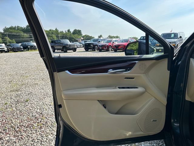 Used 2018 Cadillac XT5 Luxury AWD/4WD image 26