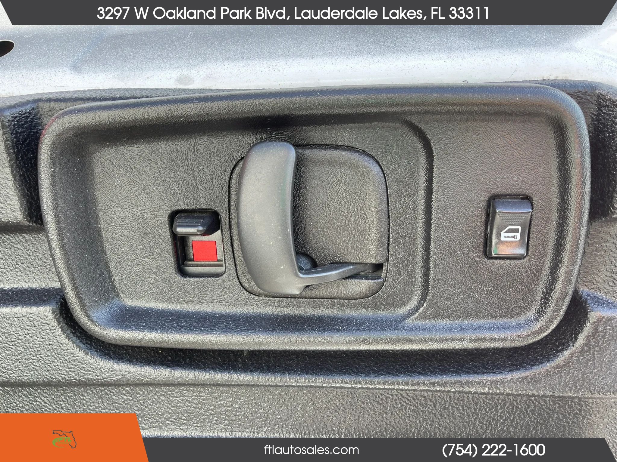 Used 2017 GMC Savana 3500 Extended RWD image 43