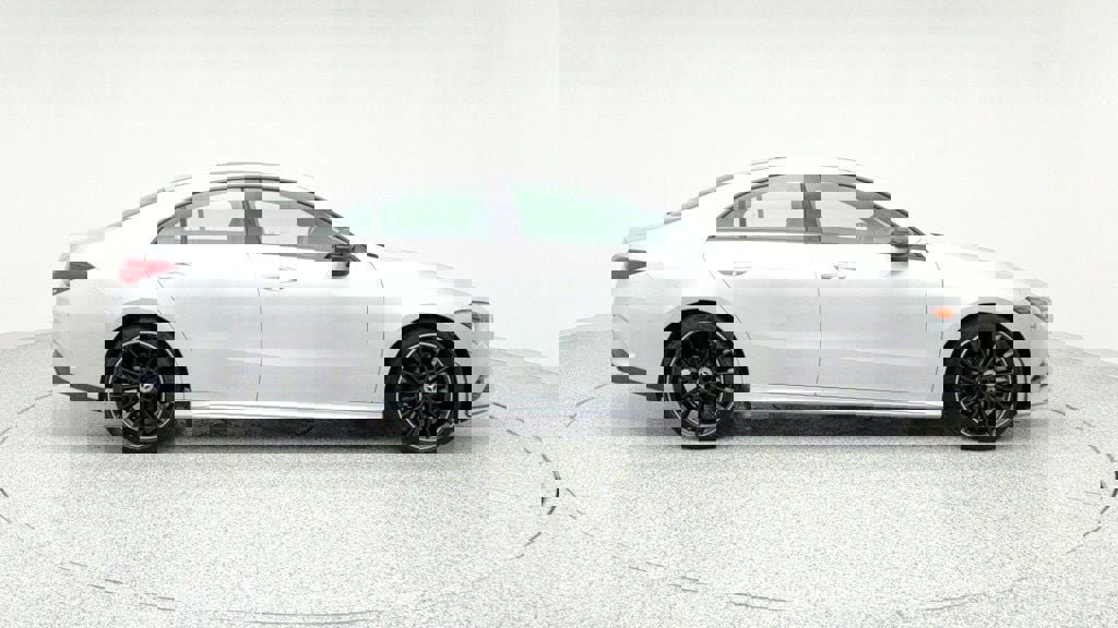 Used 2021 Mercedes-Benz CLA 250 image 4