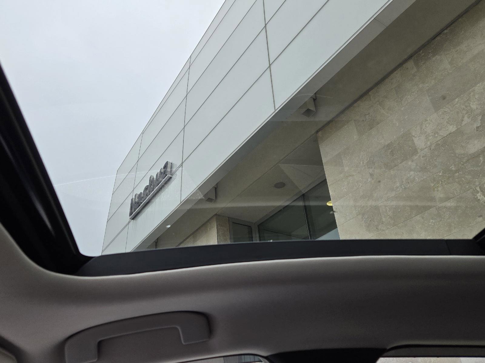 Used 2022 INFINITI QX50 Sensory image 27