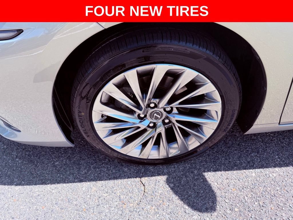 Certified 2022 Lexus ES 350 Ultra Luxury w/ Accessory Package 2 FWD image 4