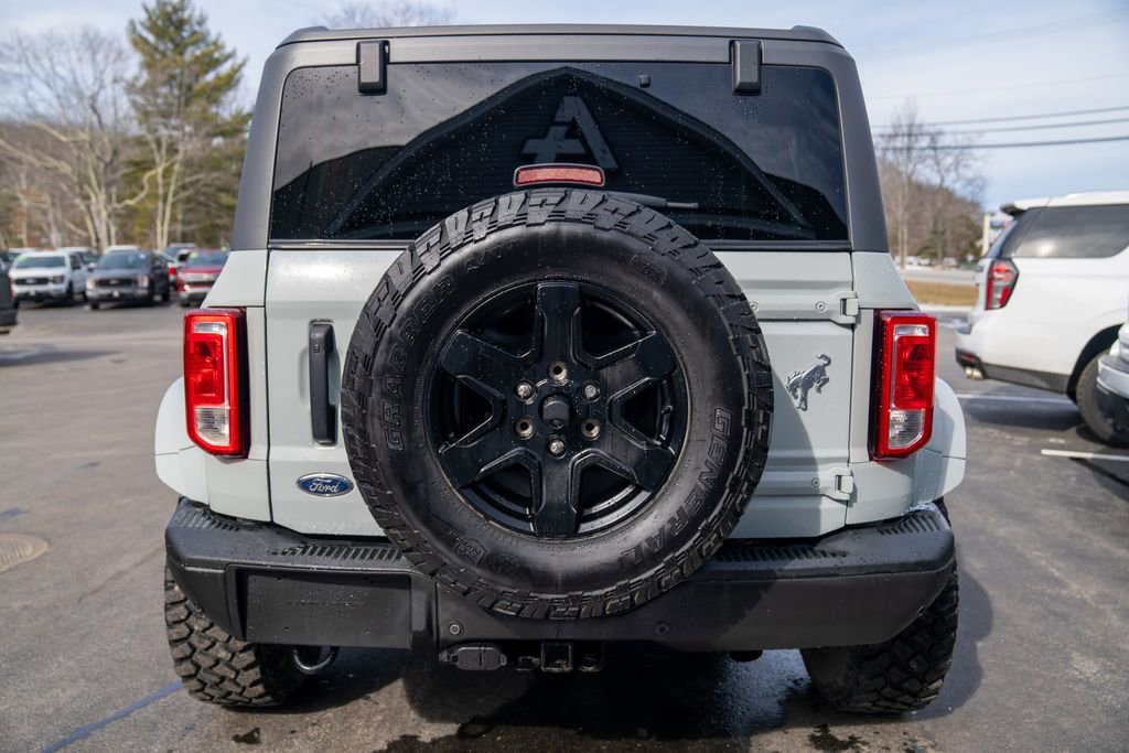 Used 2022 Ford Bronco Black Diamond image 5