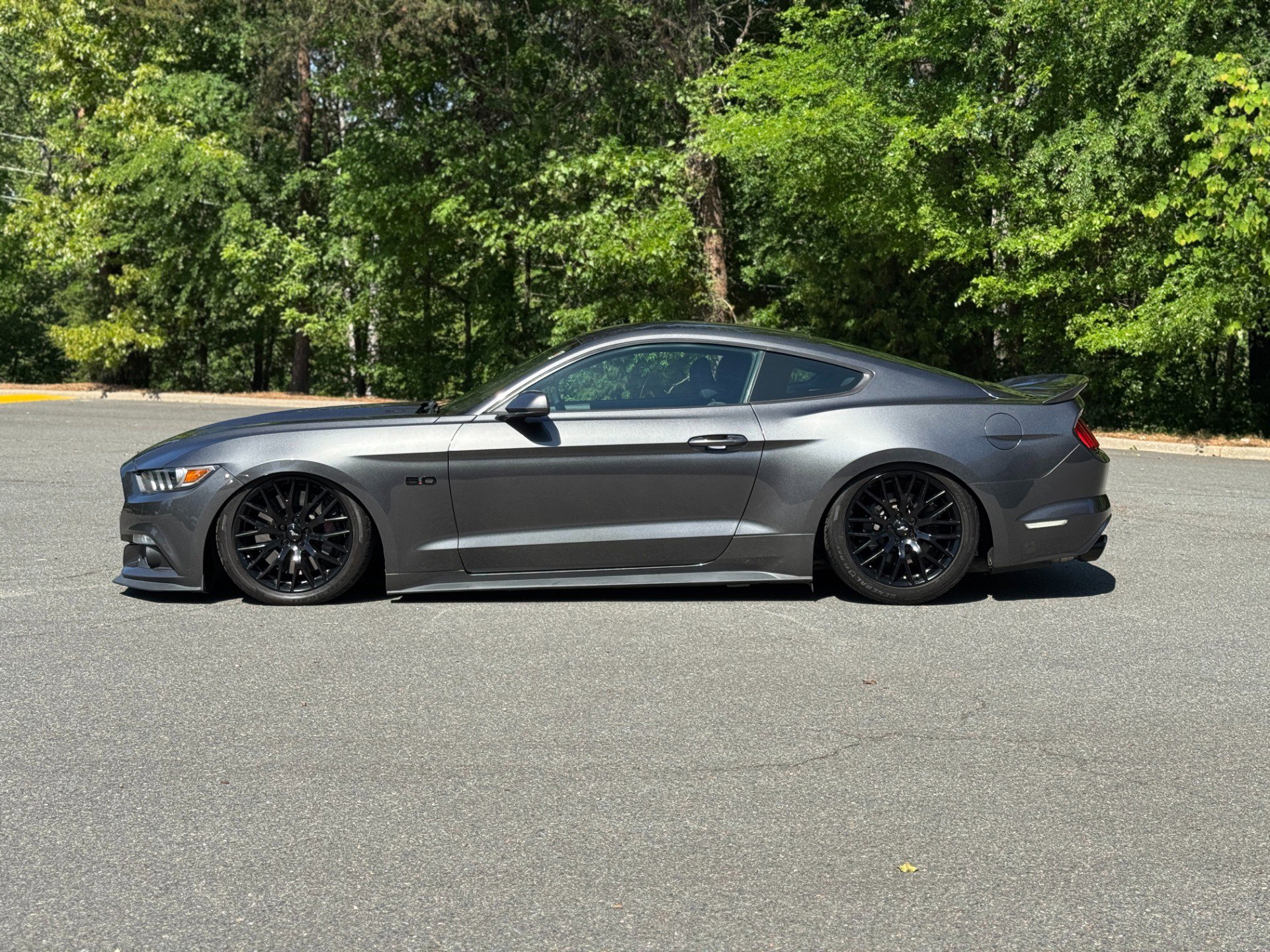 Used 2017 Ford Mustang GT w/ GT Performance Package RWD image 6