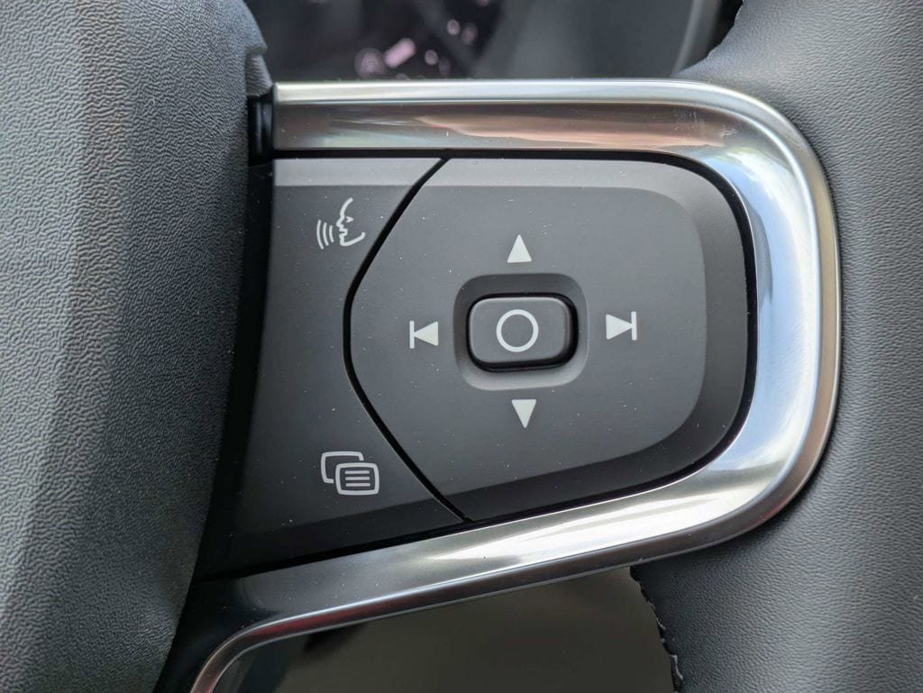 New 2026 Volvo XC40 B5 Ultra w/ Protection Package Premier AWD/4WD image 36