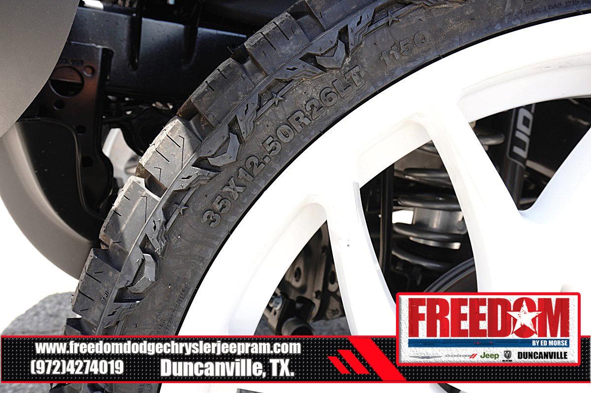 New 2026 Jeep Wrangler Unlimited Sahara w/ Whitecap Package AWD/4WD image 45