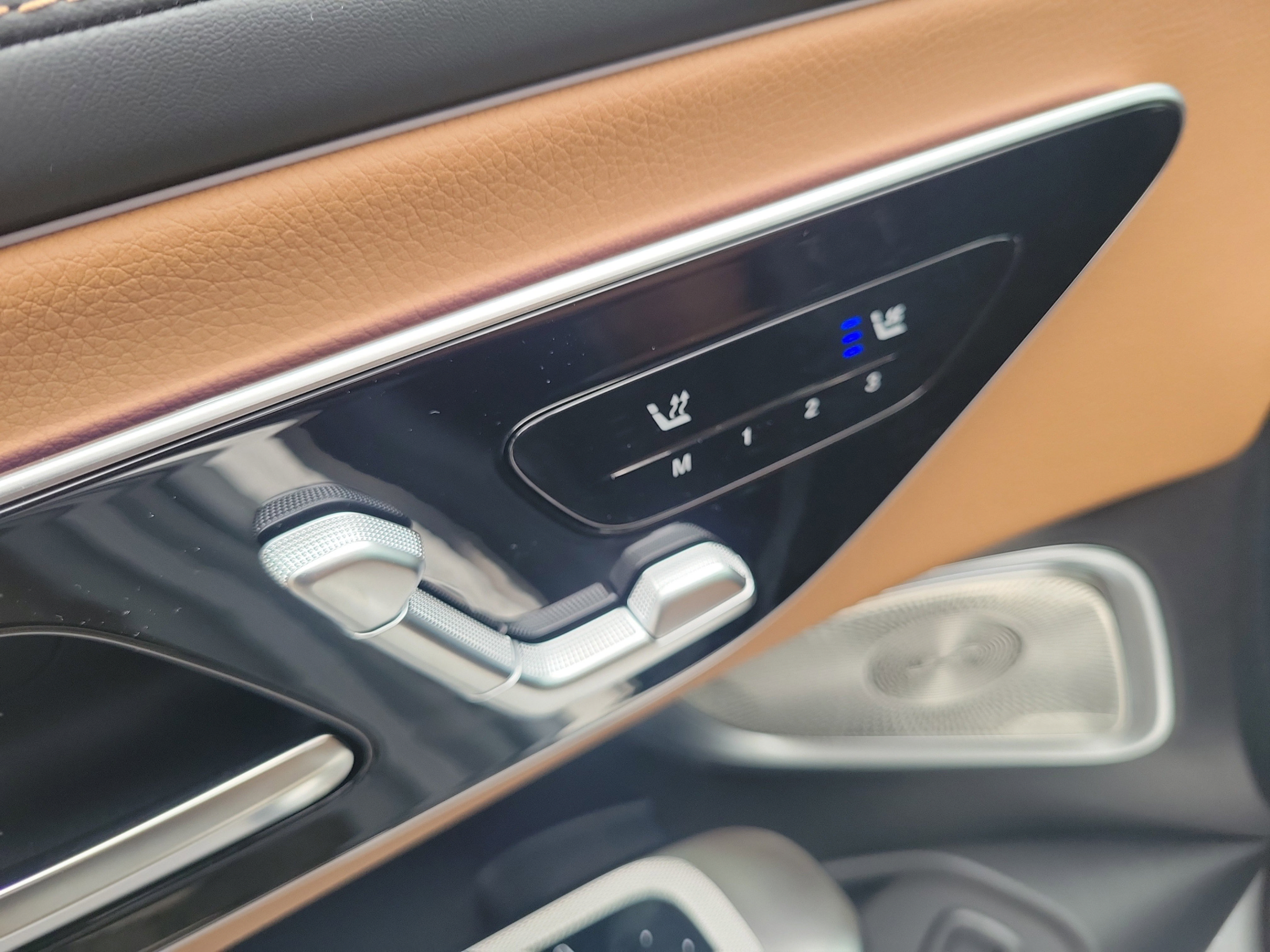 New 2026 Mercedes-Benz CLE 450 4MATIC Coupe image 9