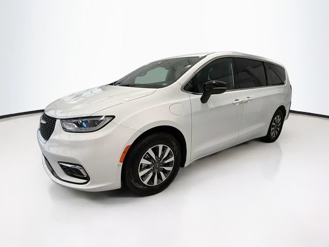 Used 2026 Chrysler Pacifica Select FWD image 3