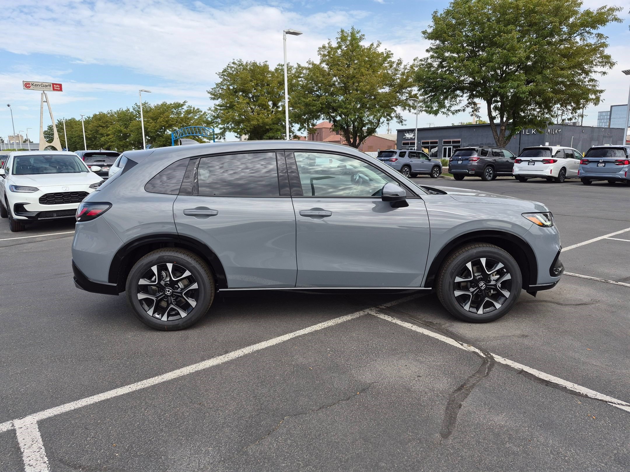 New 2027 Honda HR-V EX-L image 2