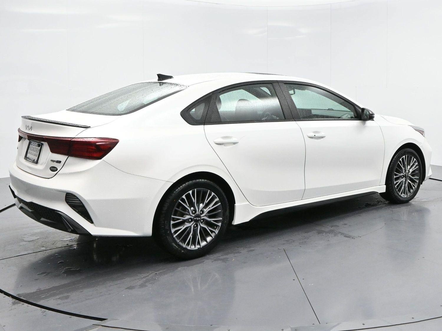 Used 2022 Kia Forte GT-Line w/ GT-Line Premium Package FWD image 7