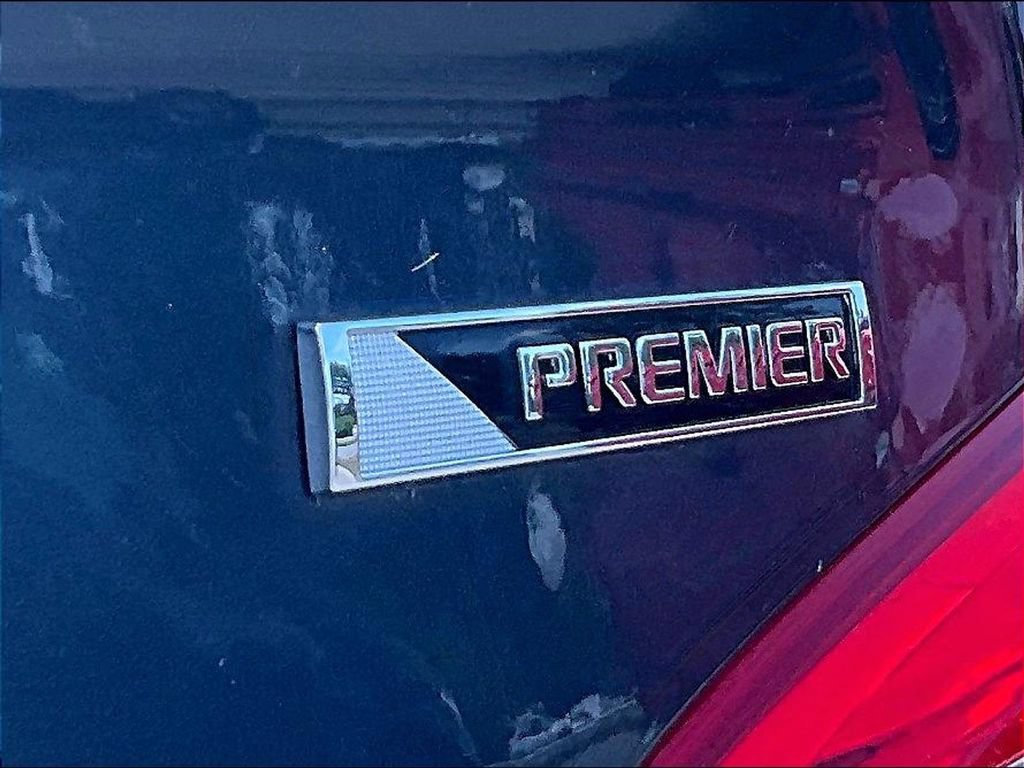Used 2017 Chevrolet Cruze Premier FWD image 9