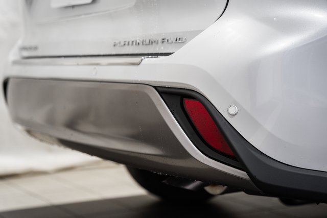 New 2026 Toyota Highlander Platinum image 6