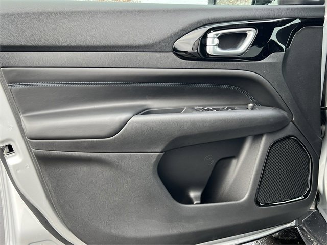 New 2026 Jeep Compass Limited image 11