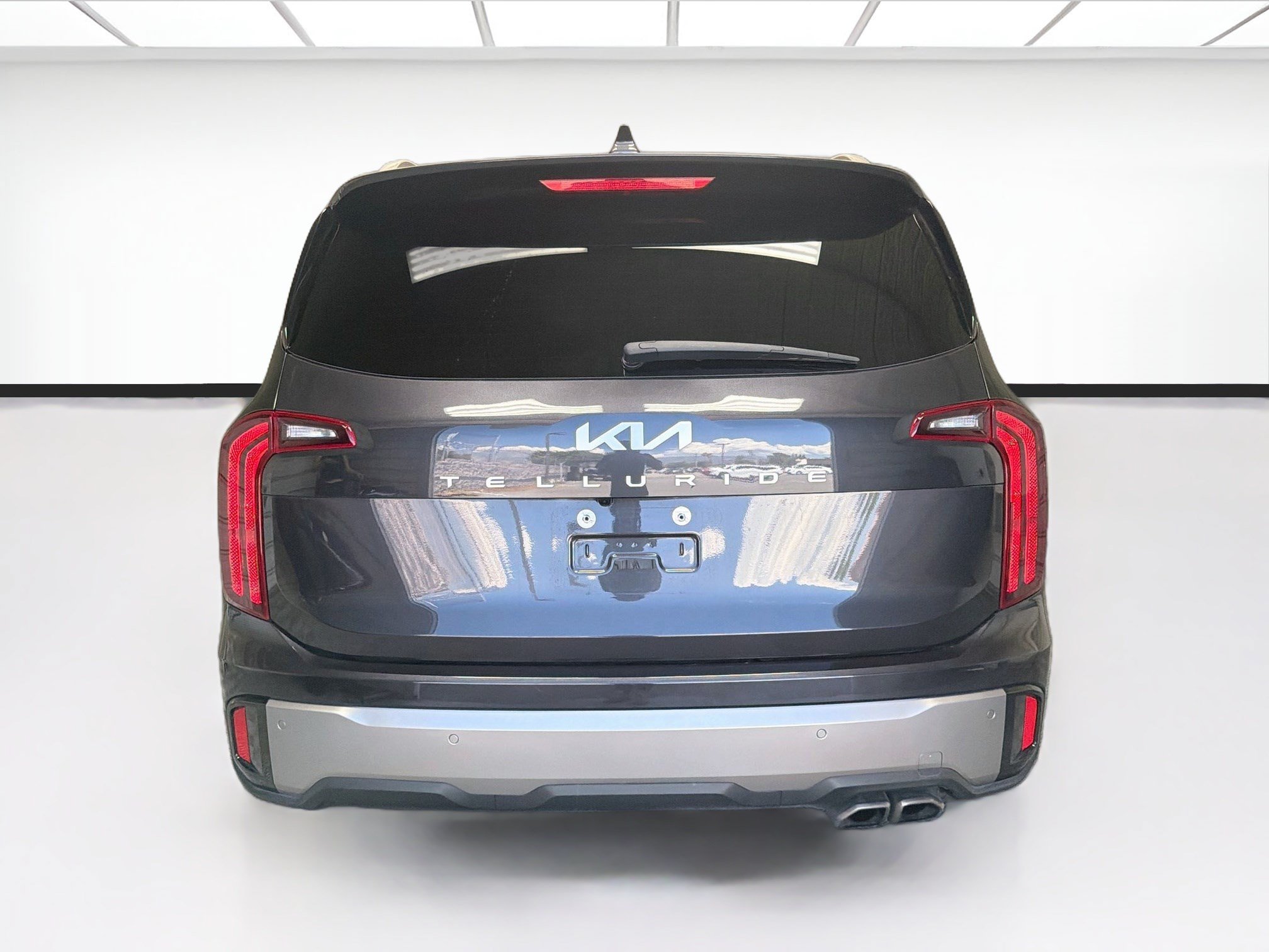 Used 2025 Kia Telluride S FWD image 5