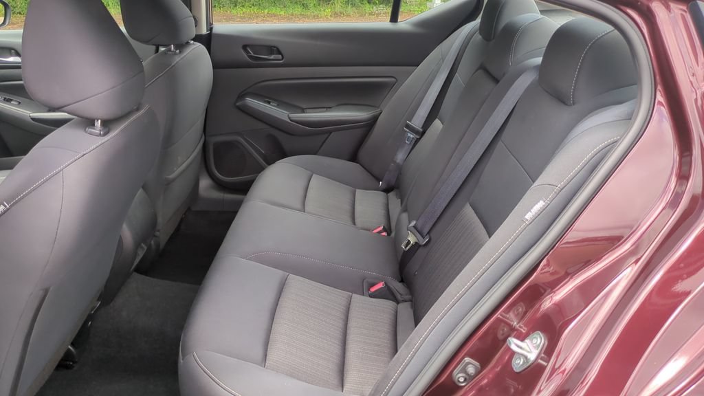 Used 2024 Nissan Altima 2.5 SV FWD image 14