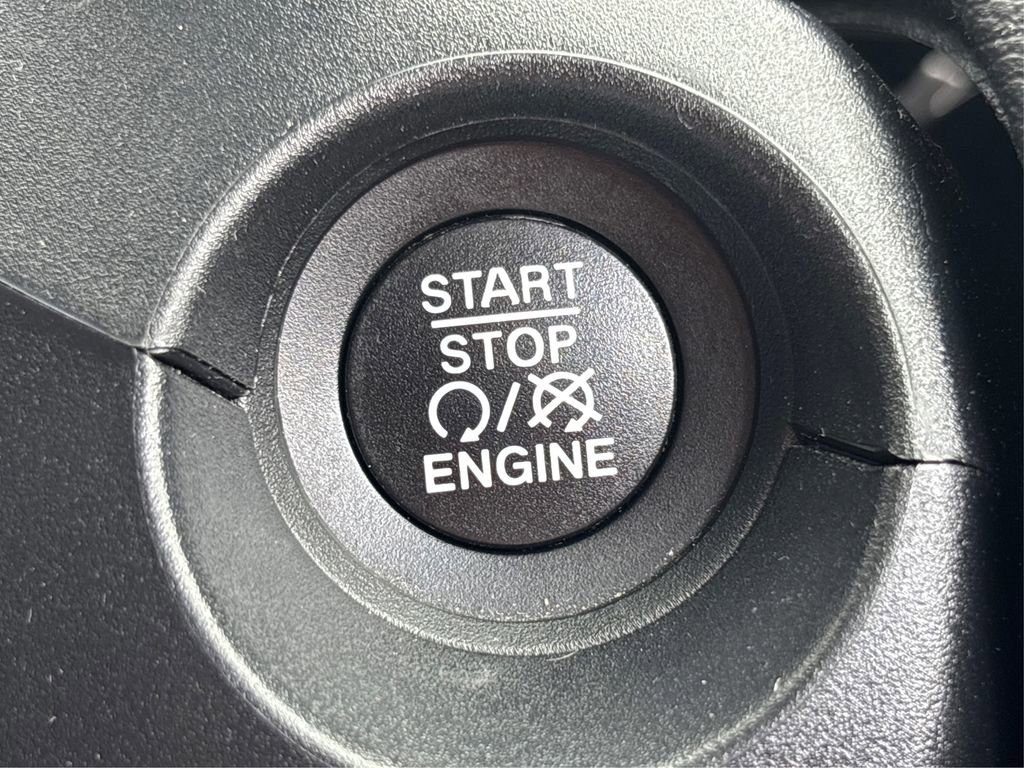 Used 2021 Jeep Compass Latitude w/ Convenience Group AWD/4WD image 28