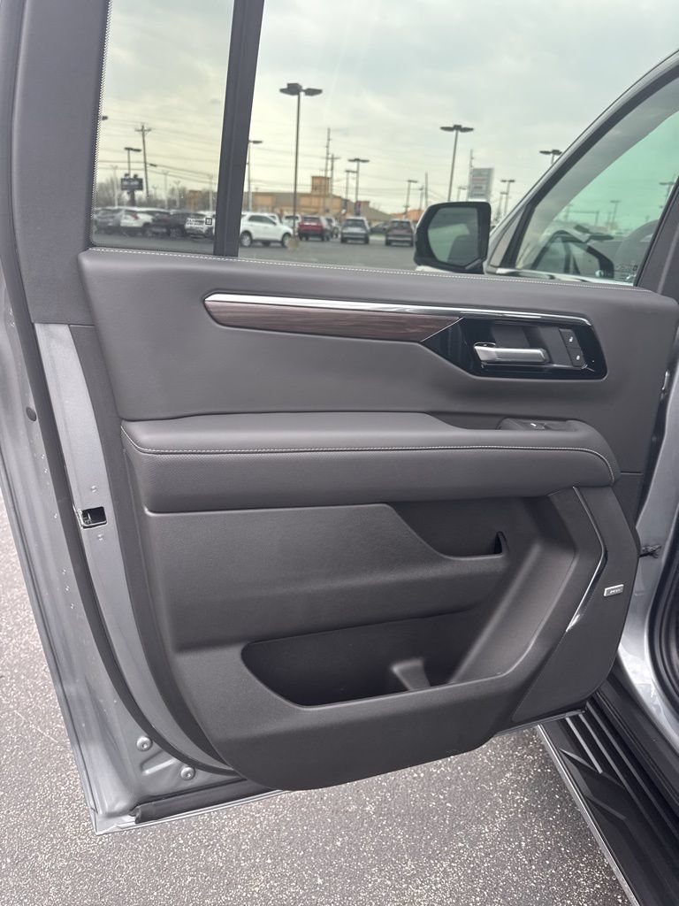 New 2026 Chevrolet Suburban Premier w/ Sun And Tow Package AWD/4WD image 48