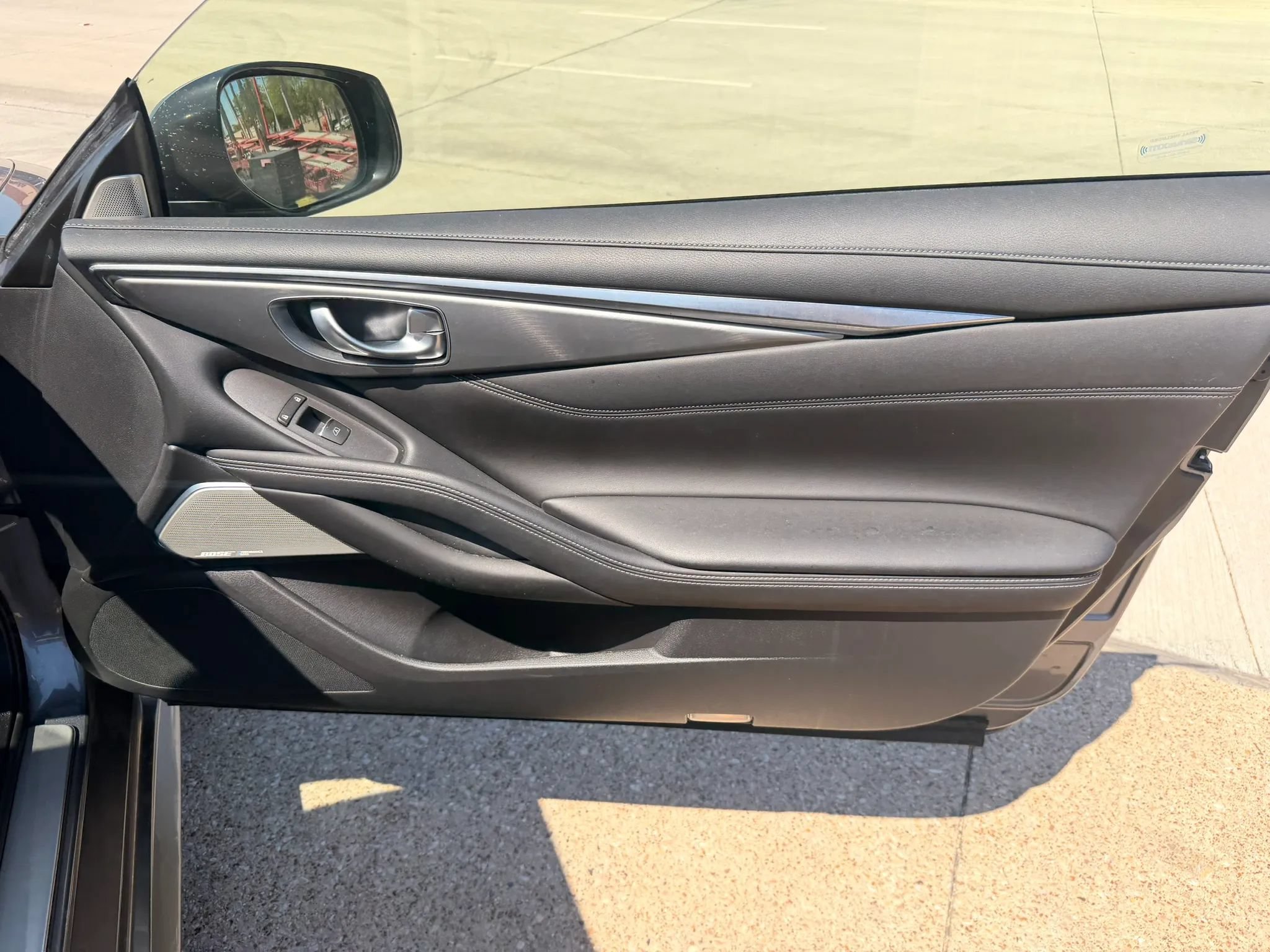 Used 2017 INFINITI Q60 3.0t w/ Premium Plus Package 3.0T RWD image 14