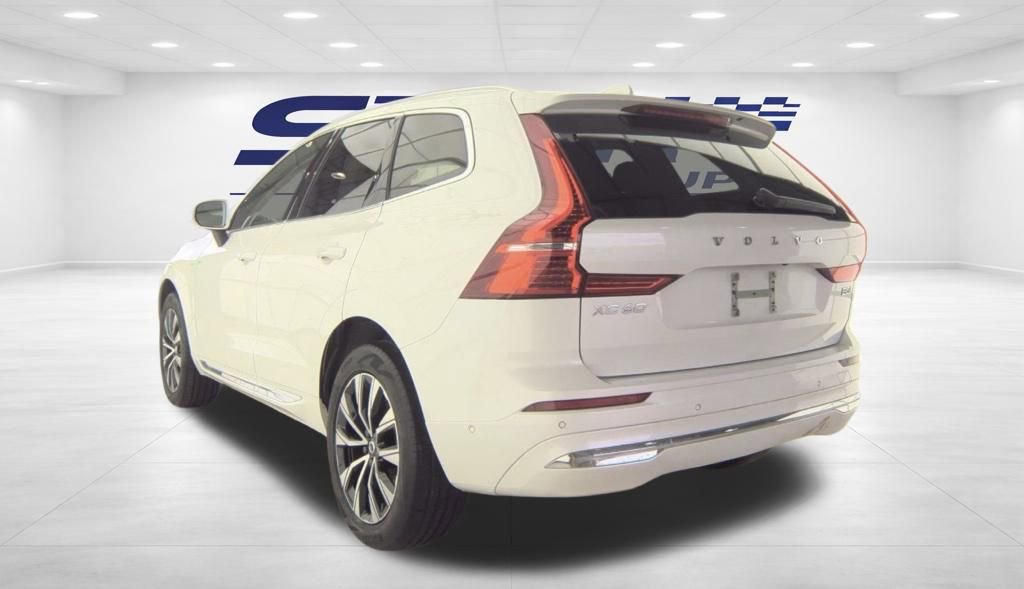 Used 2023 Volvo XC60 B5 Plus w/ Climate Package image 9