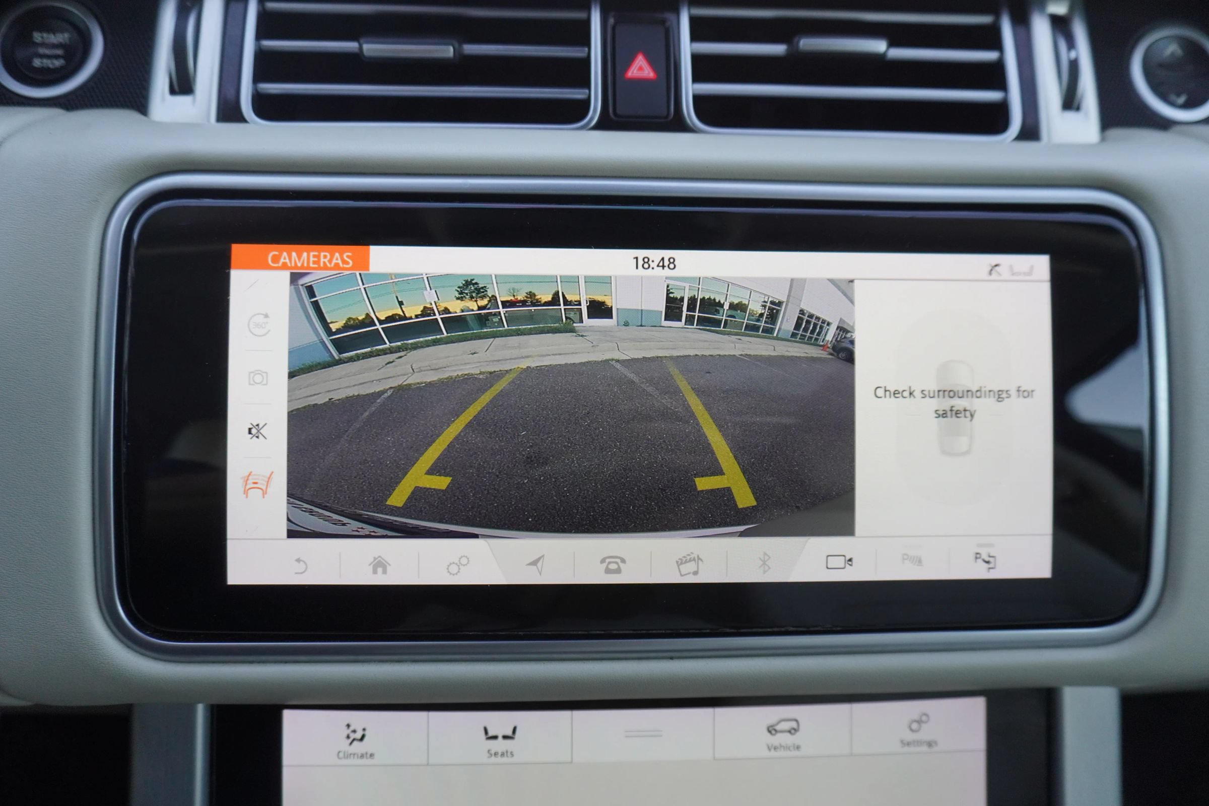 Used 2019 Land Rover Range Rover Supercharged AWD/4WD image 15