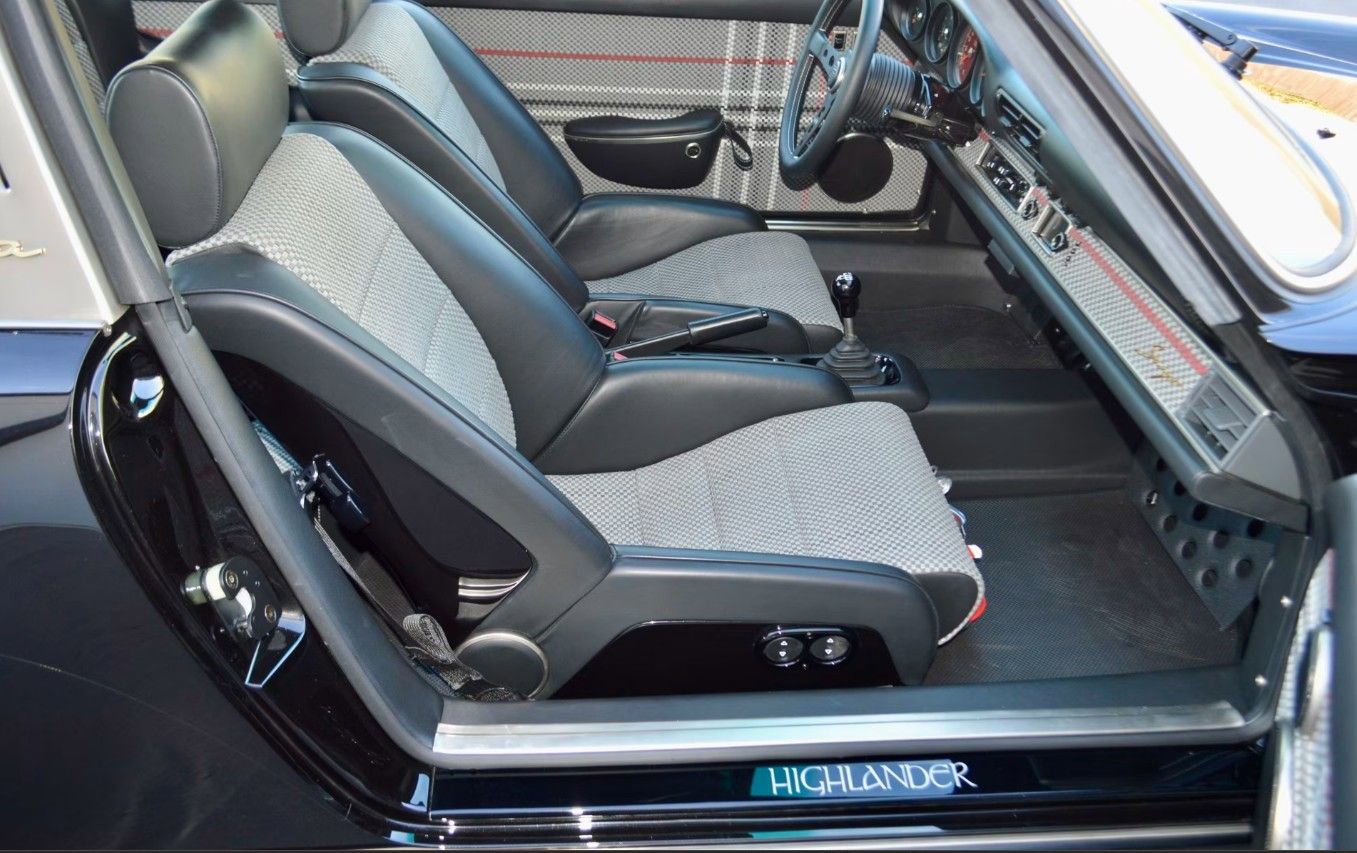 Used 1992 Porsche 911 Targa RWD image 2