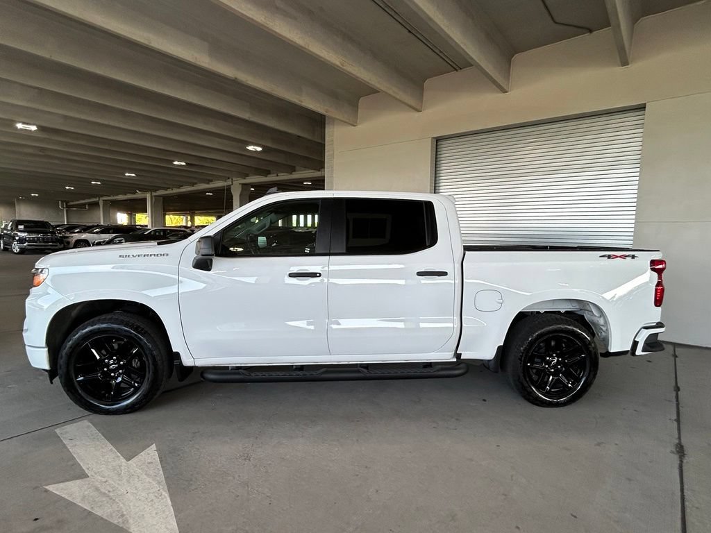 Used 2025 Chevrolet Silverado 1500 Custom w/ Turbomax Blackout Package AWD/4WD image 2