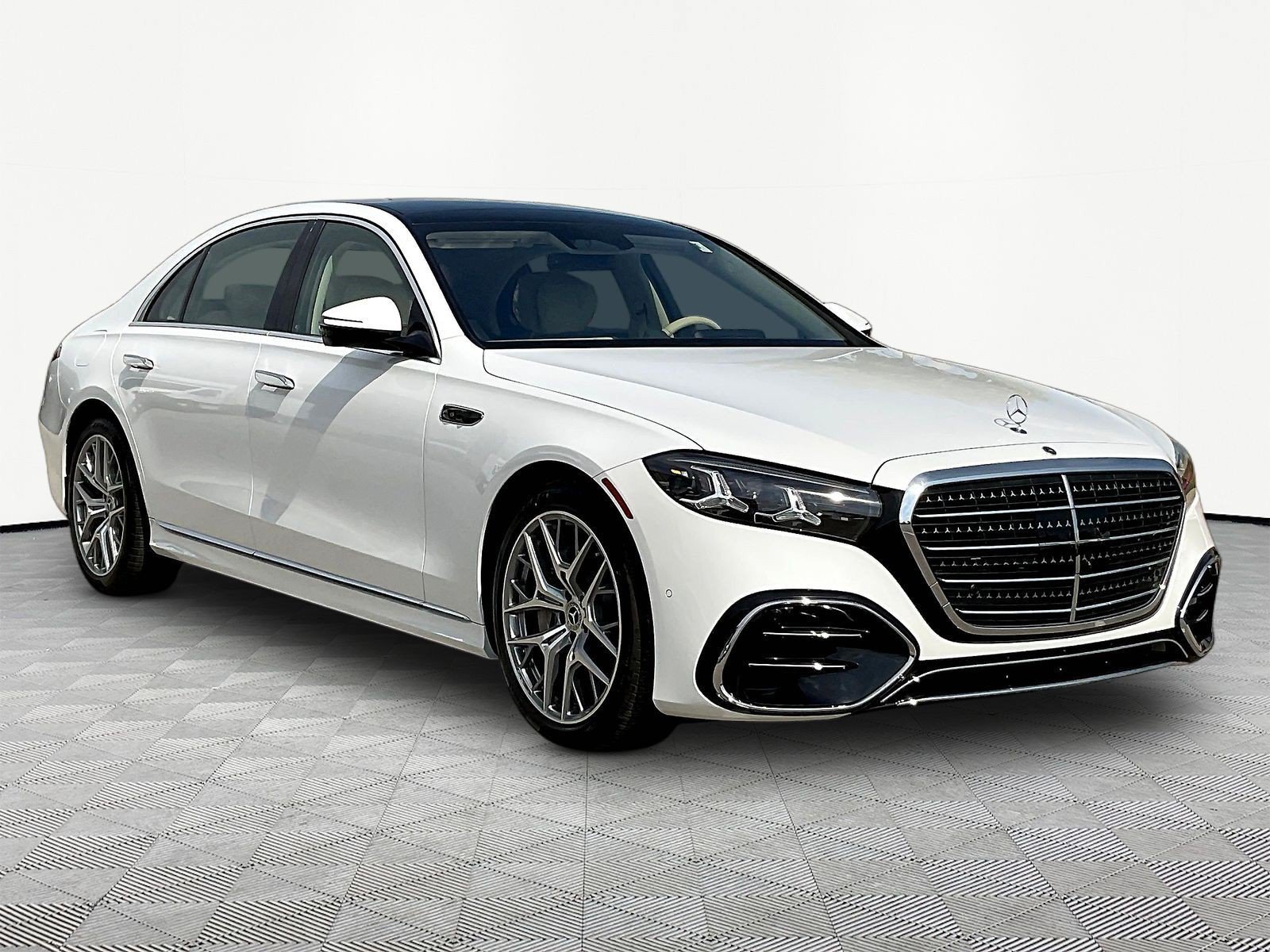 New 2027 Mercedes-Benz S 500 4MATIC image 3