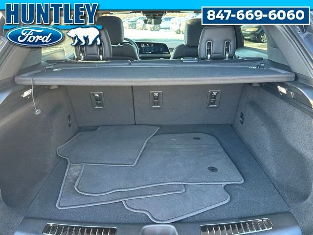 Used 2024 Cadillac XT4 Sport image 11