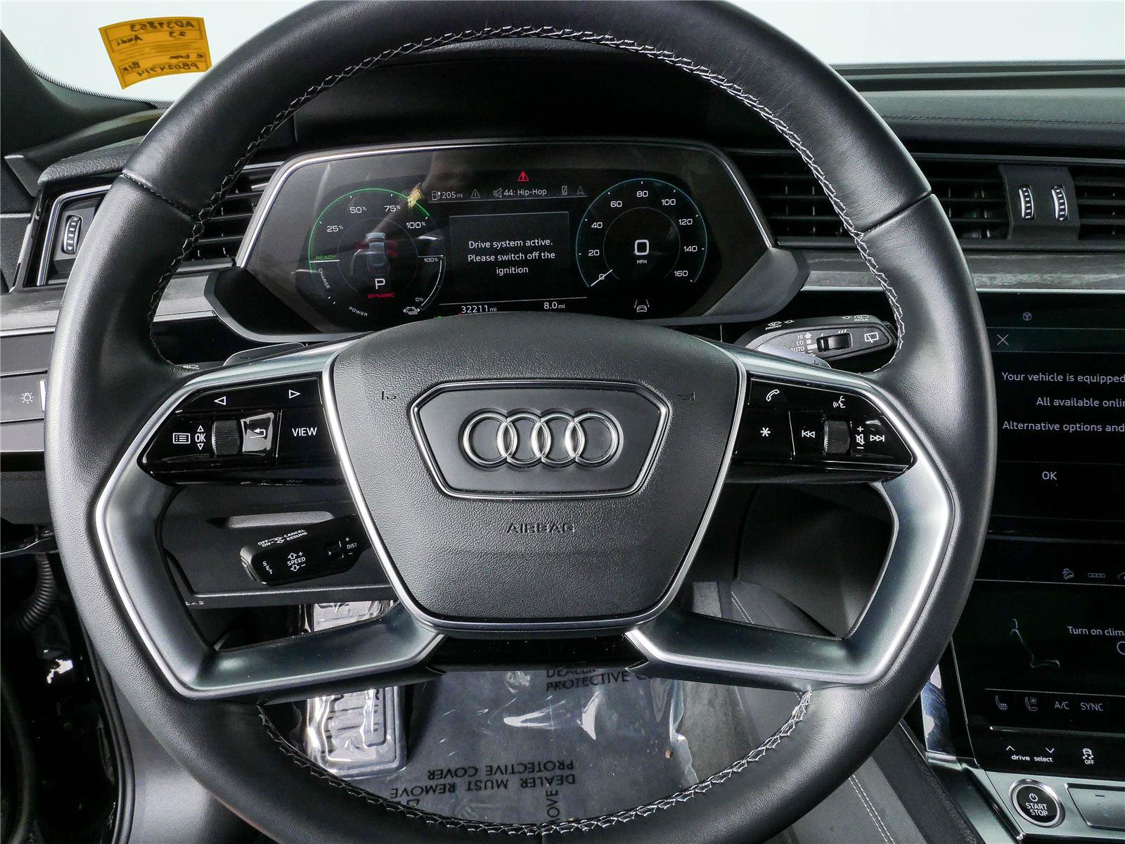 Used 2023 Audi e-tron Premium Plus w/ Premium Plus Package AWD/4WD image 9