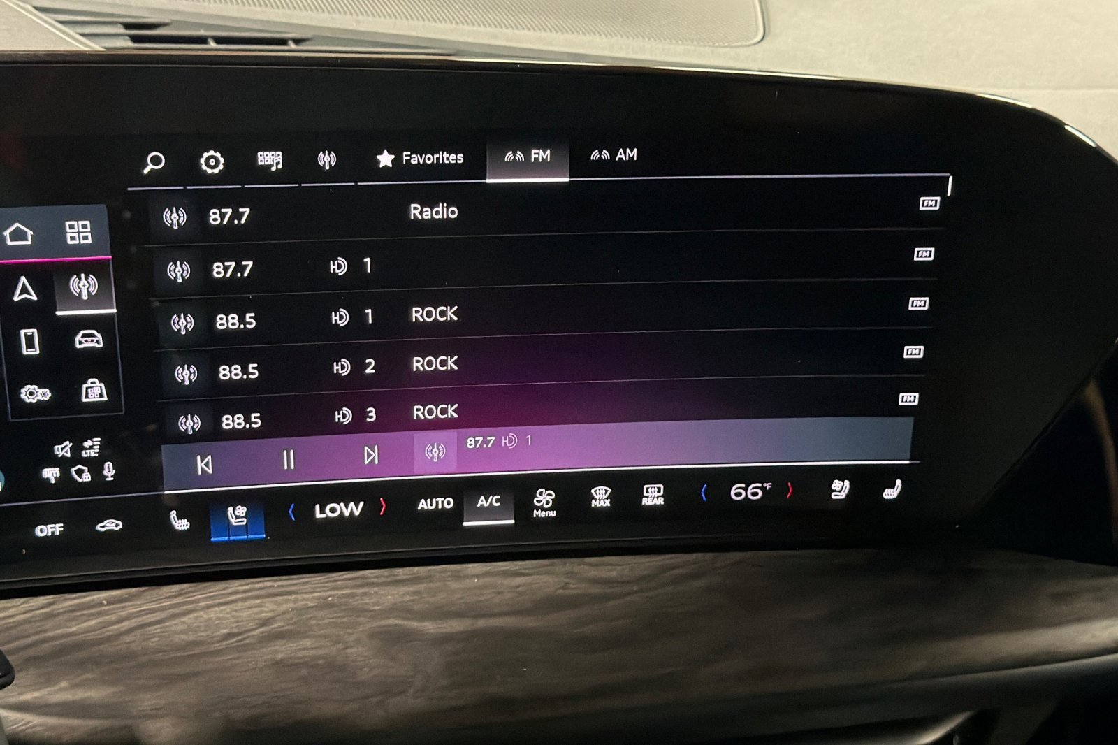 Used 2025 Audi Q5 Premium Plus w/ Premium Plus image 17