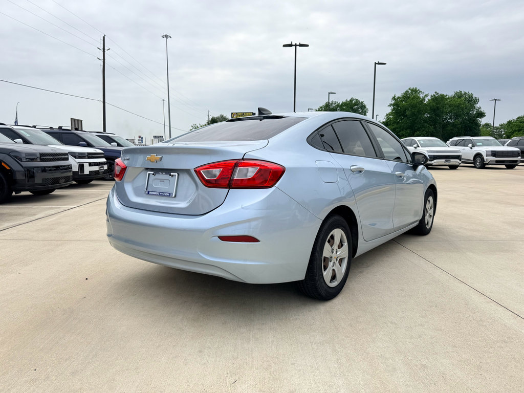Used 2017 Chevrolet Cruze LS FWD image 3