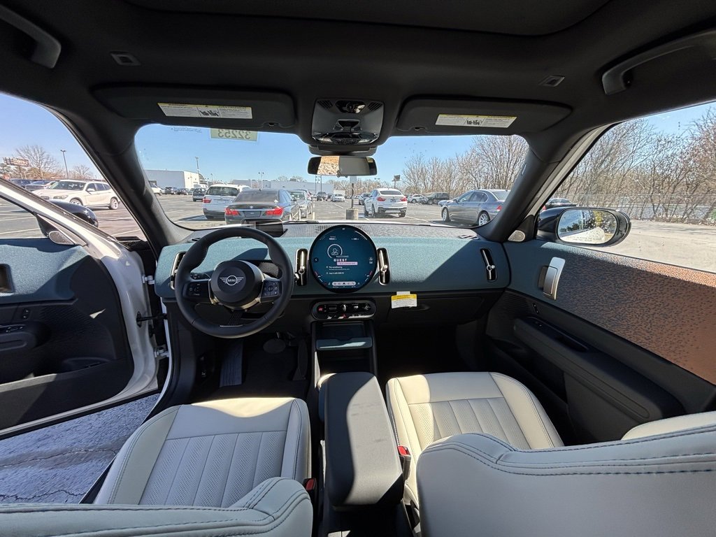New 2025 MINI Cooper Countryman SE w/ Comfort Package Max image 15