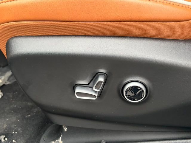 New 2026 Chrysler Pacifica Pinnacle AWD/4WD image 17
