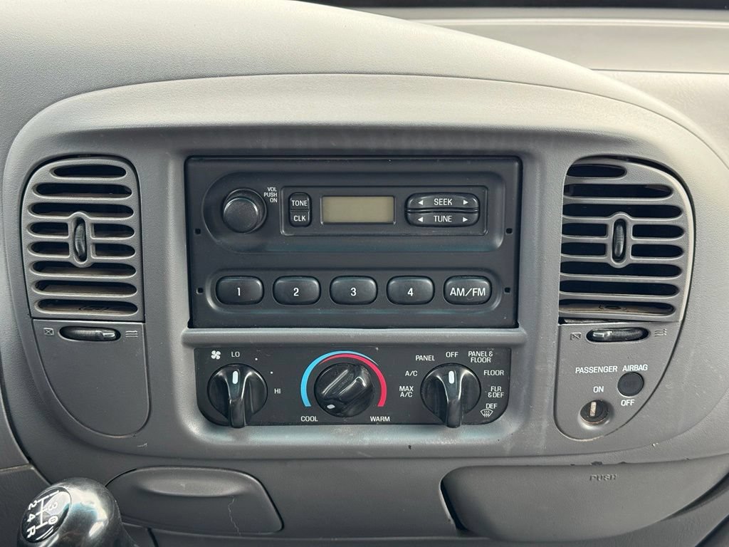 Used 2000 Ford F150 2WD Regular Cab image 2