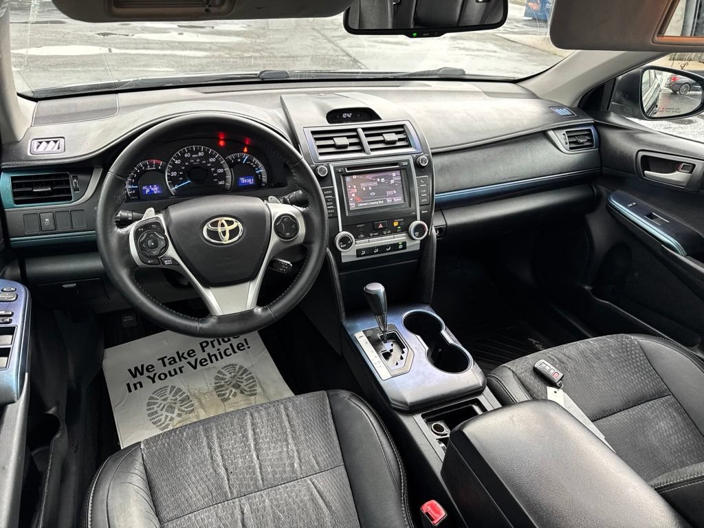 Used 2014 Toyota Camry SE w/ Moonroof Package FWD image 33