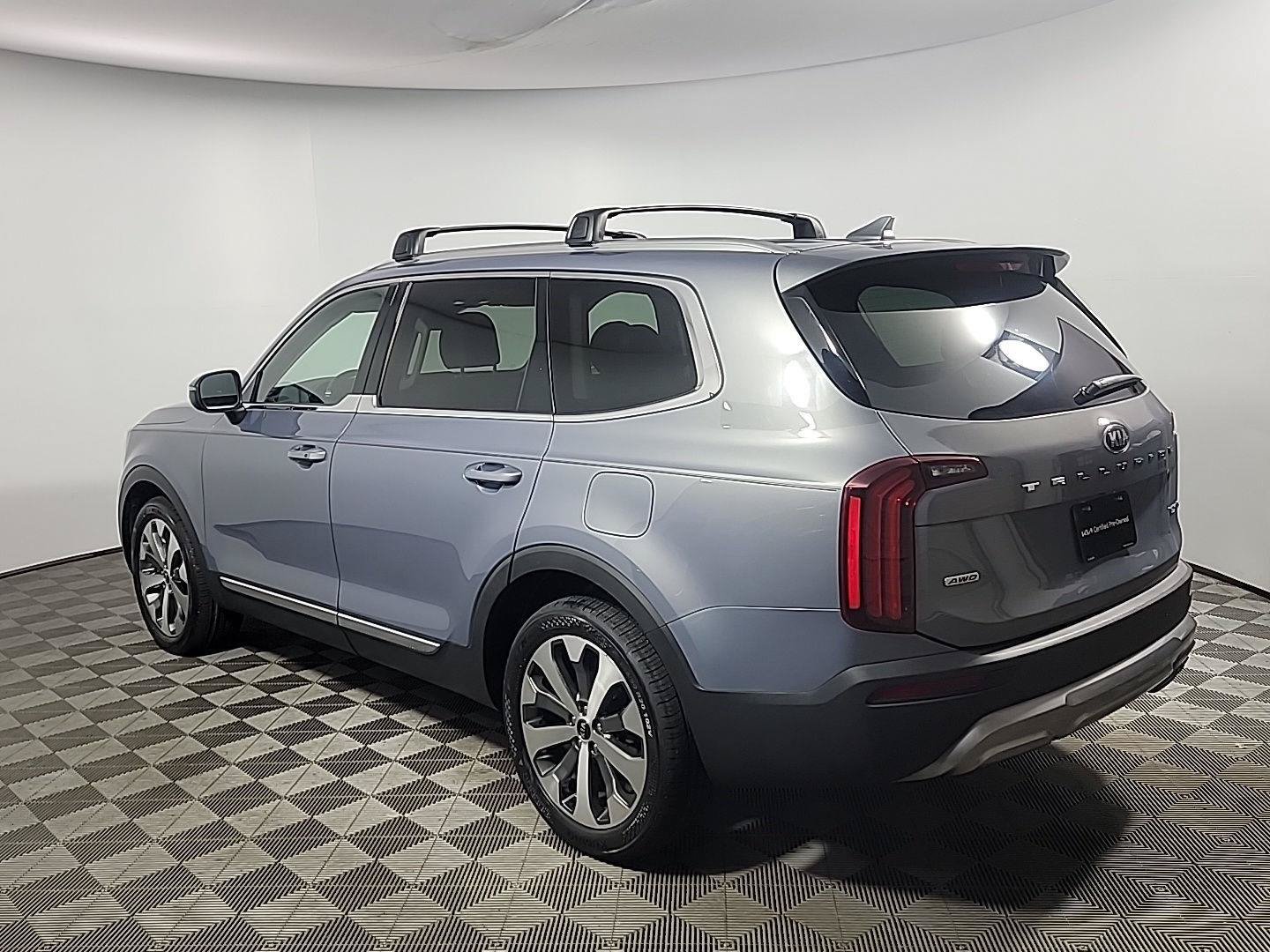 Used 2020 Kia Telluride EX w/ EX Premium Package AWD/4WD image 11