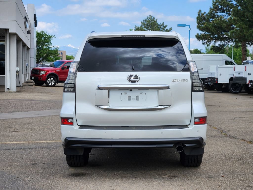 Used 2023 Lexus GX 460 Premium w/ Accessory Package AWD/4WD image 12