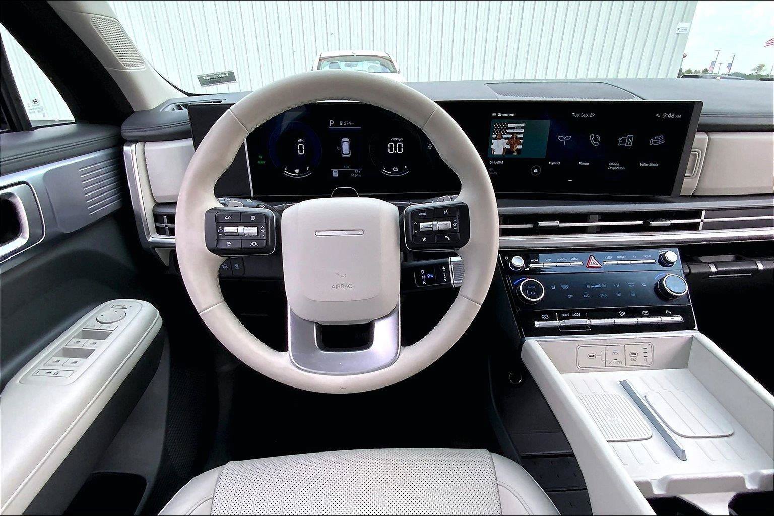 Used 2026 Hyundai Santa Fe SEL FWD image 5