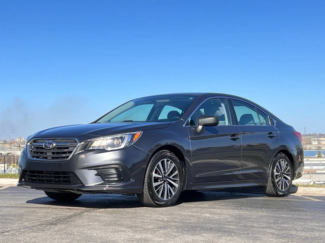 Used 2018 Subaru Legacy 2.5i image 1