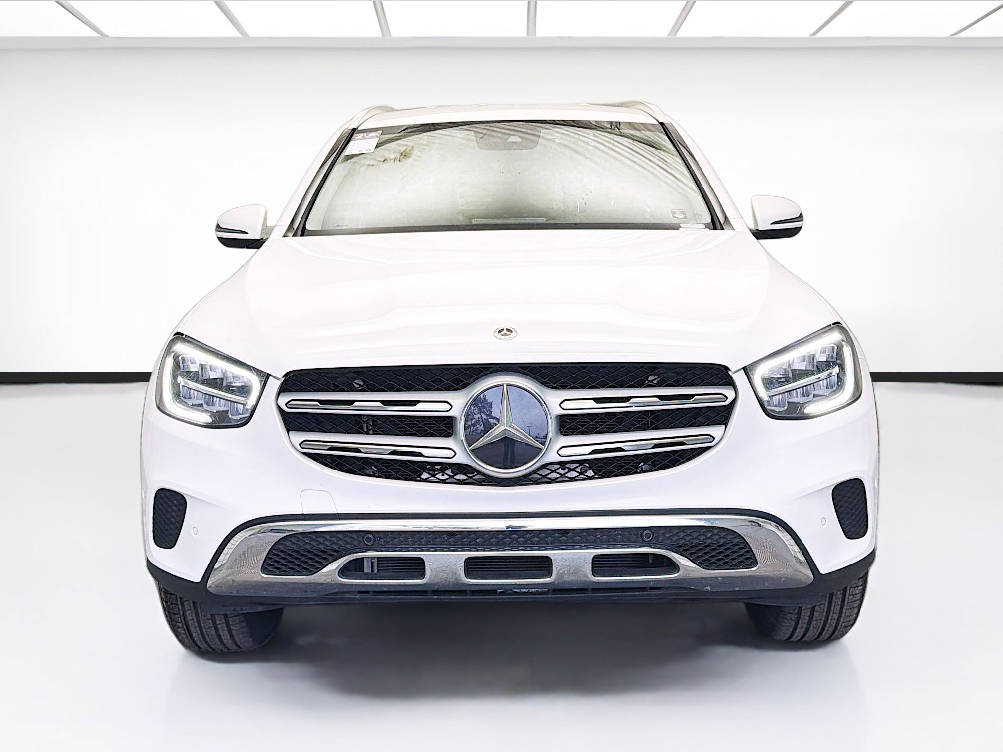 Used 2021 Mercedes-Benz GLC 300 image 2