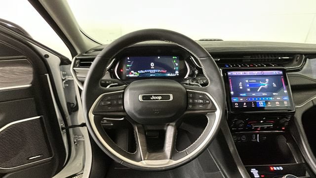 Used 2023 Jeep Grand Cherokee 4WD 4xe image 14
