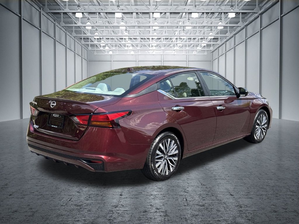 Certified 2025 Nissan Altima 2.5 SV FWD image 9