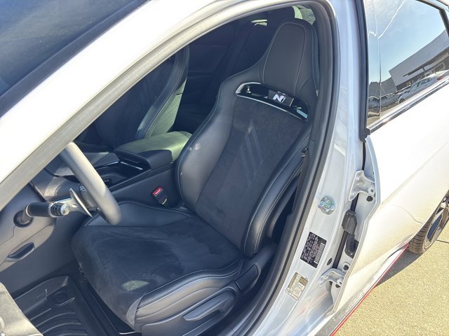 Used 2025 Hyundai Elantra N image 18