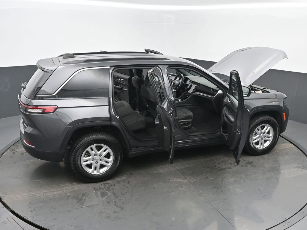 Used 2024 Jeep Grand Cherokee Laredo image 65