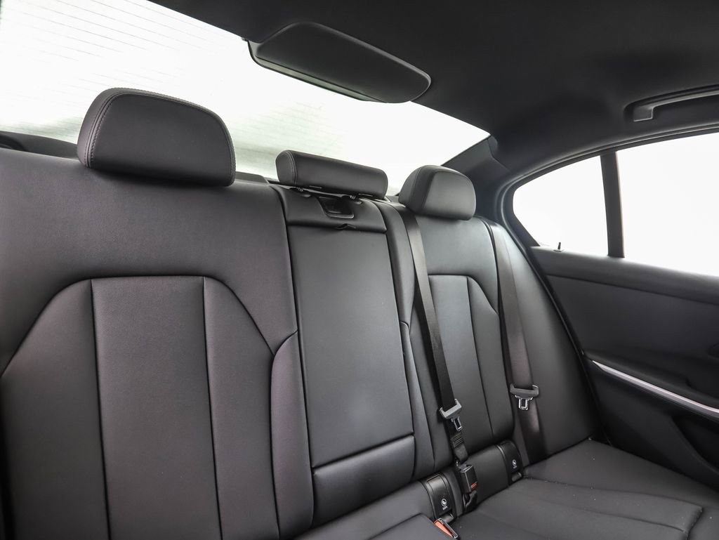 Used 2021 BMW 330e xDrive w/ Convenience Package image 27