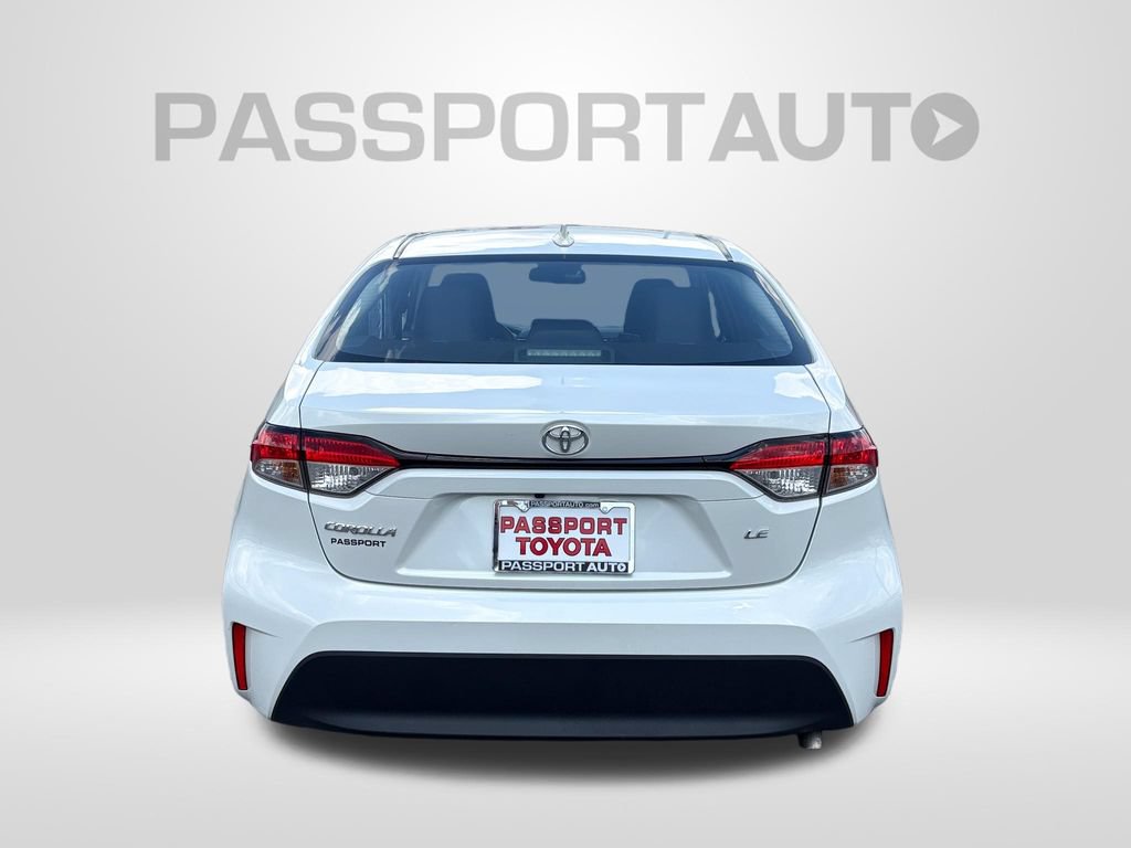 Used 2025 Toyota Corolla LE FWD image 7